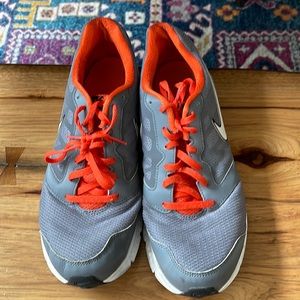 Men’s Nike Downshifter 6 running shoes